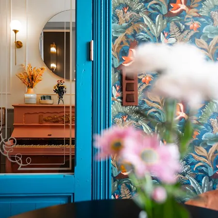 Manoir Bed & Breakfast